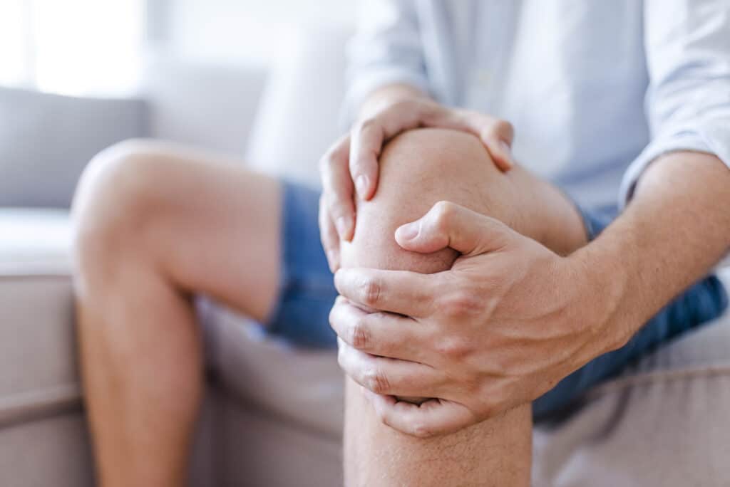 Pain in anterior knee